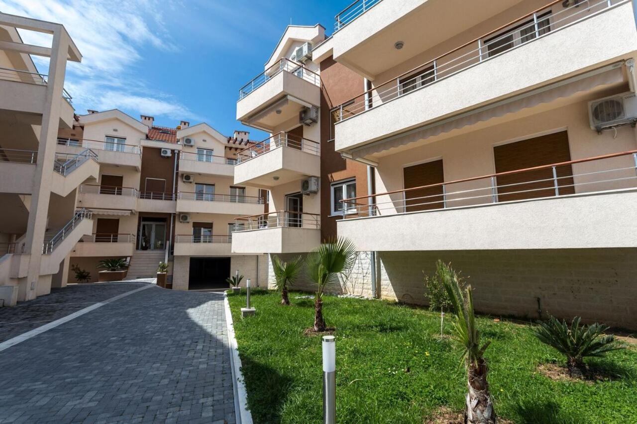 Apartments Rivijera Herceg Novi Exterior photo