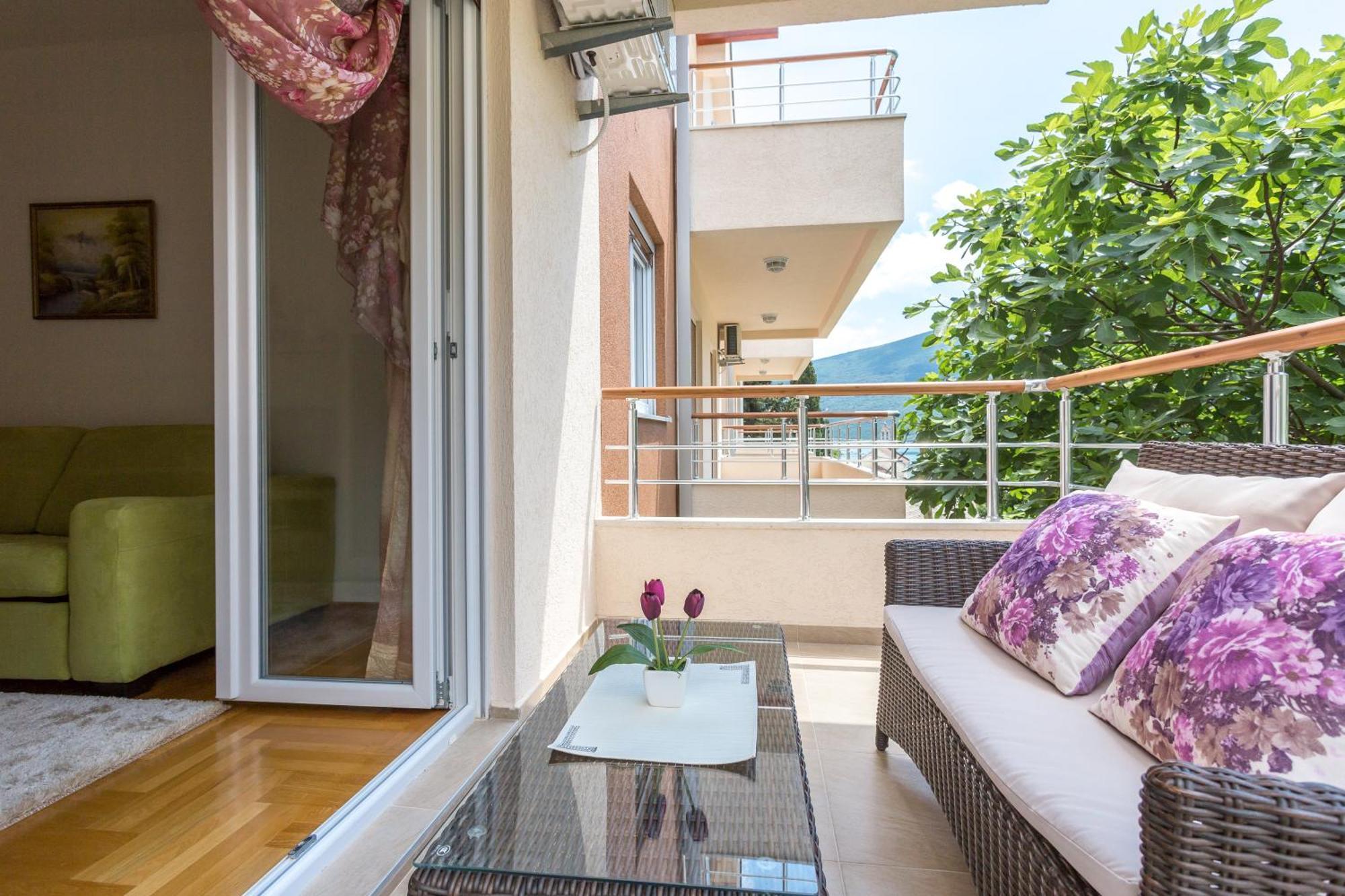 Apartments Rivijera Herceg Novi Exterior photo