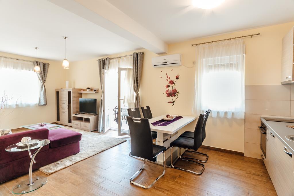 Apartments Rivijera Herceg Novi Exterior photo
