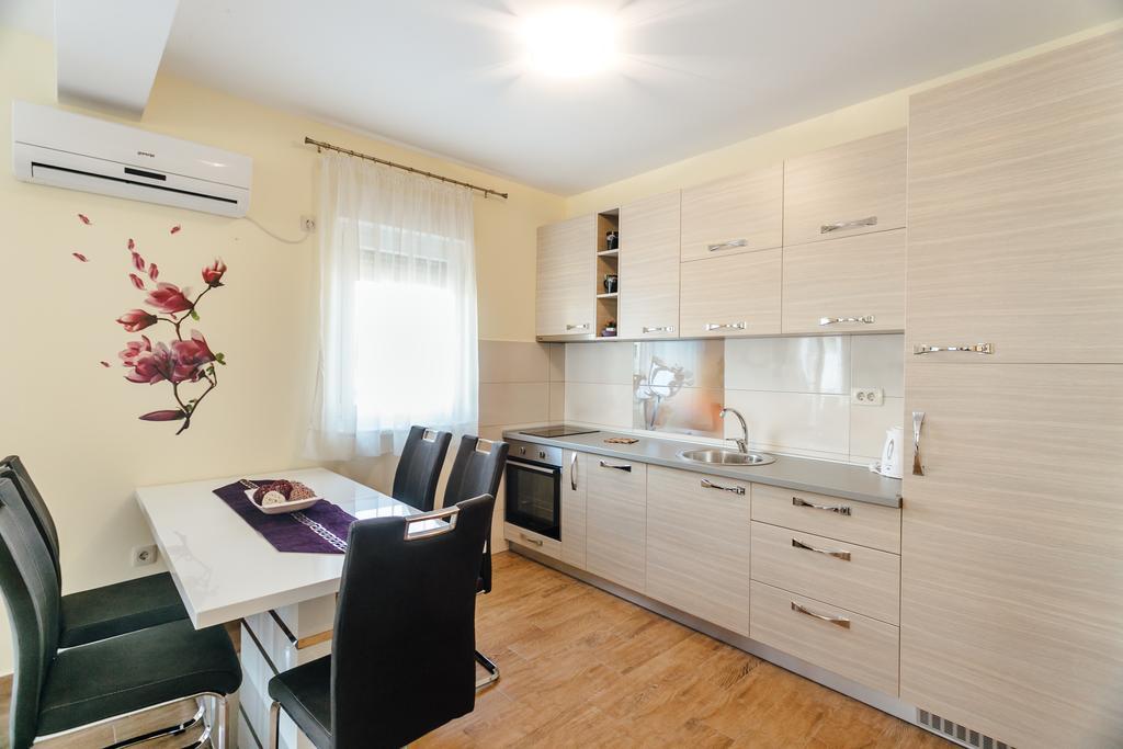 Apartments Rivijera Herceg Novi Exterior photo