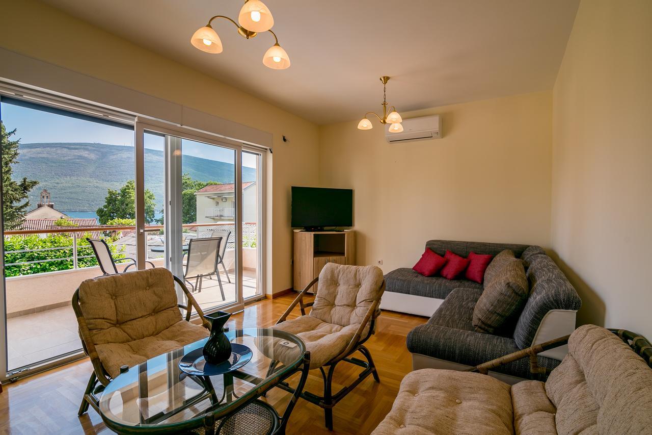 Apartments Rivijera Herceg Novi Exterior photo