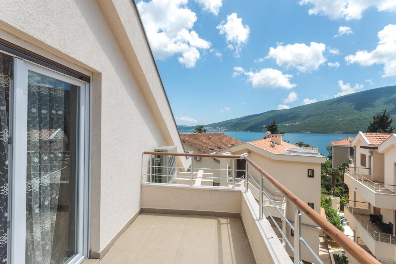 Apartments Rivijera Herceg Novi Exterior photo